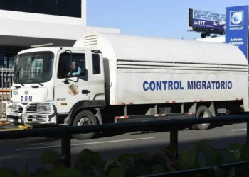 Un muerto y varios heridos tras choque de vehículo de Migración en comunidad de San Juan