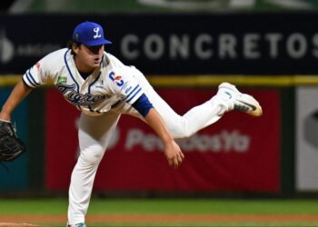 Licey blanquea a Toros guiado por NicoTellache