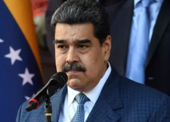 Maduro dice que conformó equipo de asesores para pensar una «gran reforma constitucional»
