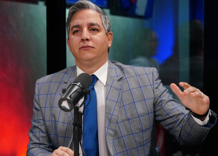 Rodolfo Santos sobre renuncia de Pavel Isa: «estaba siendo muy maltratado»