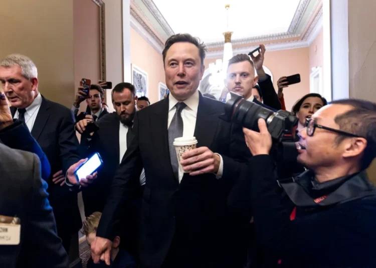 Musk apuesta por bajar precio de medicamentos adelgazantes para mejorar la salud en EEUU