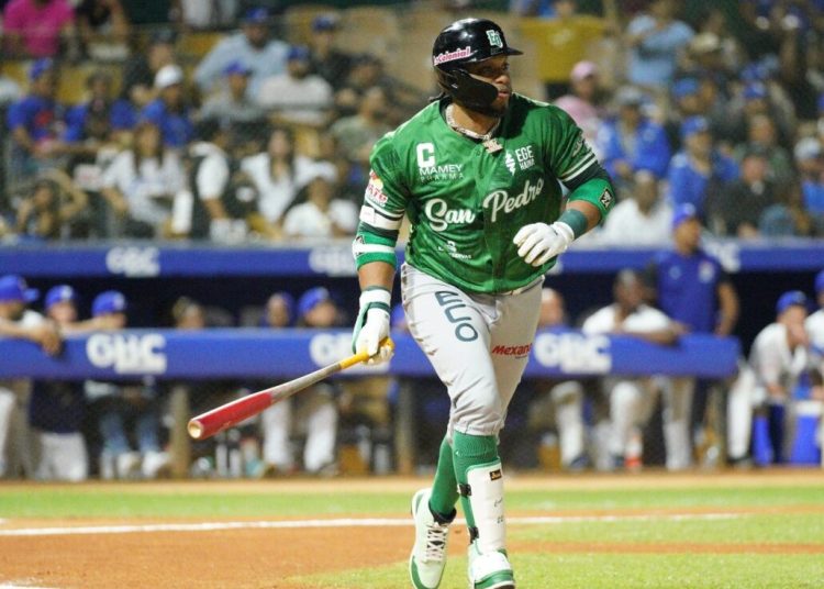 Robinson Canó se reintegra a las Estrellas Orientales para enfrentar al Licey