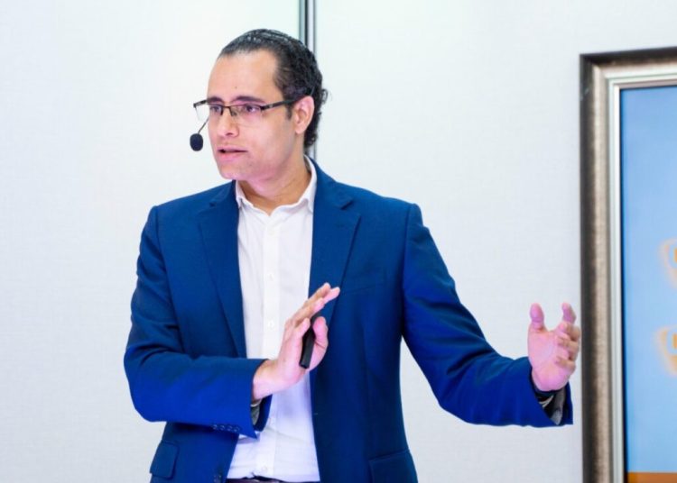 ¡Biografía de Juan Ariel Jiménez! Político y profesor en Harvard