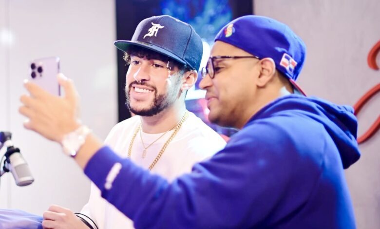 Santiago Matías (Alofoke): Biografía, trayectoria y legado en los medios 3 Santiago Matías y Bad Bunny