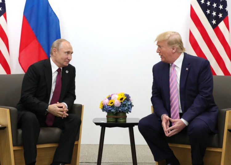 Trump afirma que ya habló con Putin por teléfono