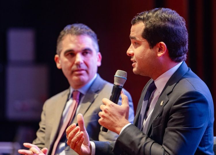 Omar Fernández propone crear leyes para proteger inversiones de dominicanos en el extranjero