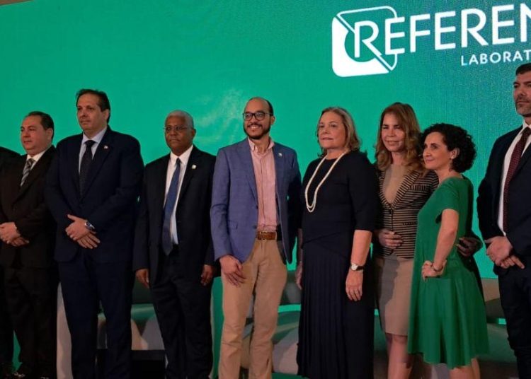 Referencia apertura moderno laboratorio de Patología Molecular y Anatómica