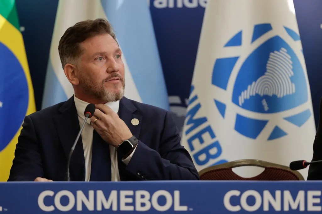 Conmebol conforma equipo para combatir el racismo y la violencia en el fútbol sudamericano | 4 | Conmebol conforma equipo para combatir el racismo y la violencia en el fútbol sudamericano | De Último Minuto
