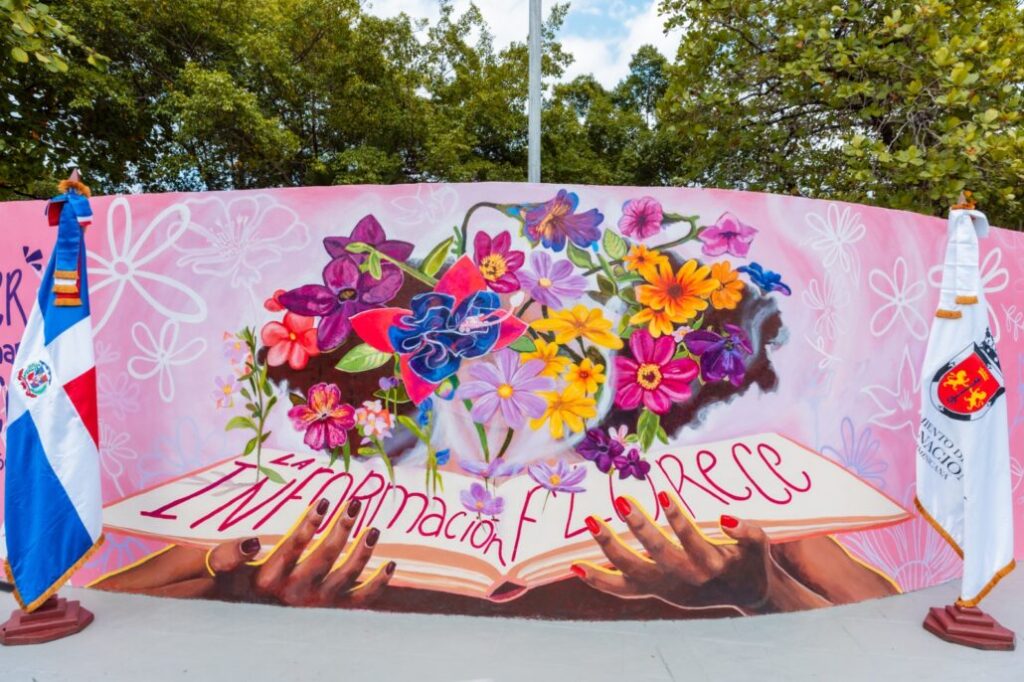 Alcaldía del Distrito Nacional y Centro Carter develan mural sobre el derecho a la información de las mujeres | 1 | Alcaldía del Distrito Nacional y Centro Carter develan mural sobre el derecho a la información de las mujeres | De Último Minuto