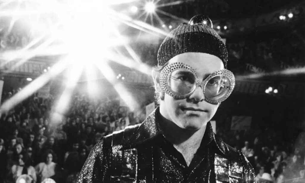 Biografía de Elton John, uno de los artistas musicales más exitosos de la historia | 1 | Biografía de Elton John, uno de los artistas musicales más exitosos de la historia | De Último Minuto