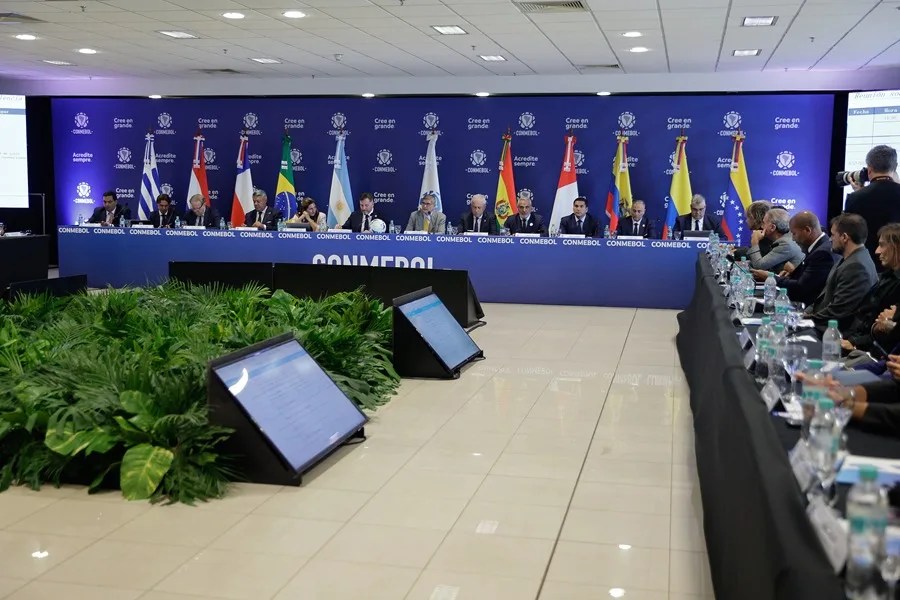 Conmebol conforma equipo para combatir el racismo y la violencia en el fútbol sudamericano | 1 | Conmebol conforma equipo para combatir el racismo y la violencia en el fútbol sudamericano | De Último Minuto