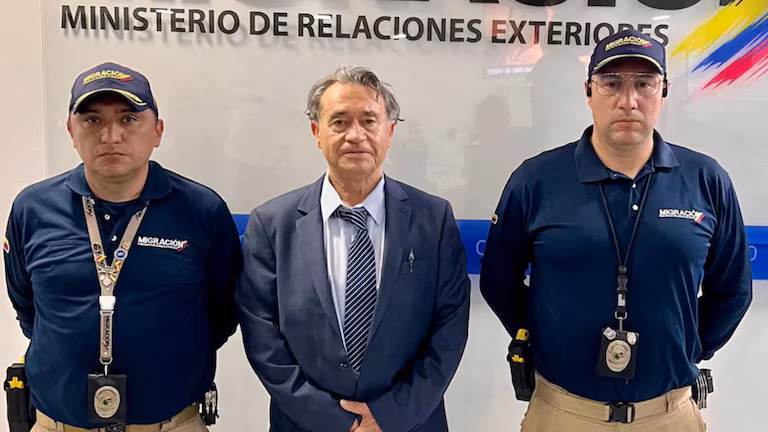 Ordenan la libertad de Carlos Lehder, excapo del cartel de Medellín: cancelaron órdenes de captura en su contra | 1 | Ordenan la libertad de Carlos Lehder, excapo del cartel de Medellín: cancelaron órdenes de captura en su contra | De Último Minuto