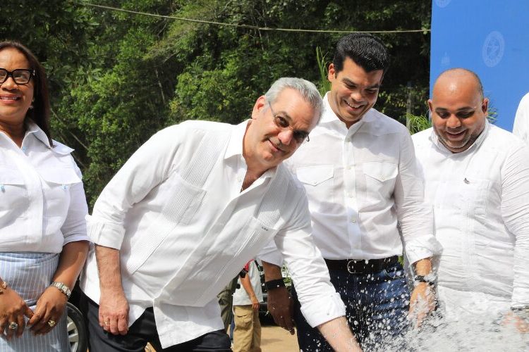 Presidente Abinader afirma gobierno ha multiplicado casi por cuatro inversión en sector agua