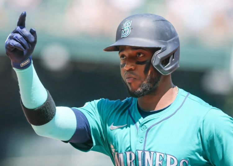 Víctor Robles llega en cambio al Escogido desde los Toros