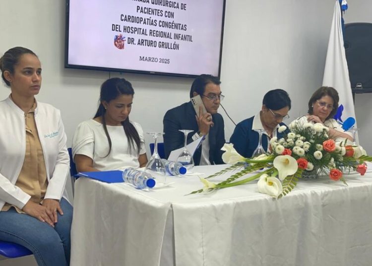 Hospital Infantil Arturo Grullón realiza jornada cardiovascular a más de 500 niños en Santiago