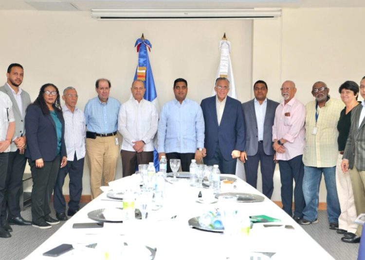 Miderec garantiza apoyo a atletas para lograr alto nivel competitivo en juegos Centroamericanos y del Caribe