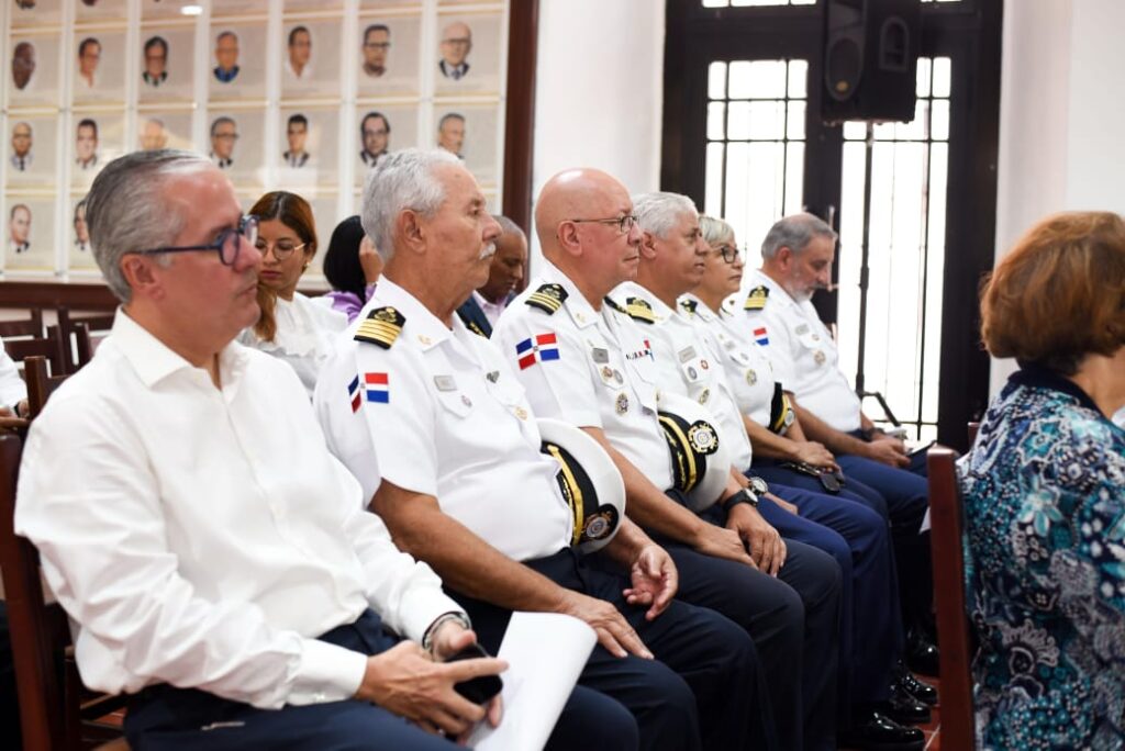 Ponen en circulación emisiones postales en homenaje a científicos dominicanos | 1 | Ponen en circulación emisiones postales en homenaje a científicos dominicanos | De Último Minuto