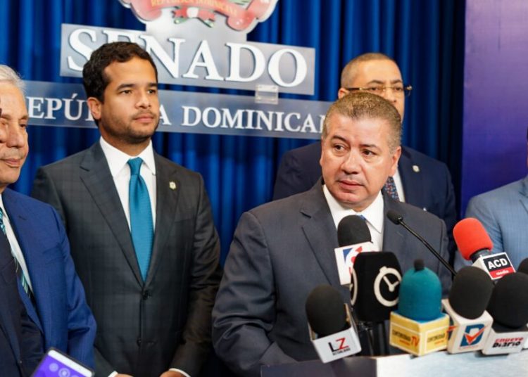 Fuerza del Pueblo somete dos proyectos de ley para fortalecer la gestión de riesgos y el control de obras públicas