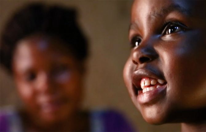 Los huérfanos del SIDA: una generación que lucha por salir adelante | De Último Minuto