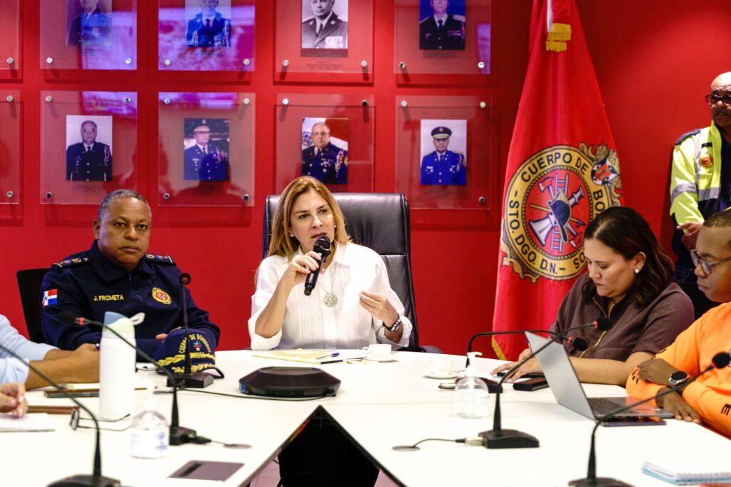 Carolina Mejía activa el Comité de Prevención ante alerta roja por vaguada | 4 | Carolina Mejía activa el Comité de Prevención ante alerta roja por vaguada | De Último Minuto
