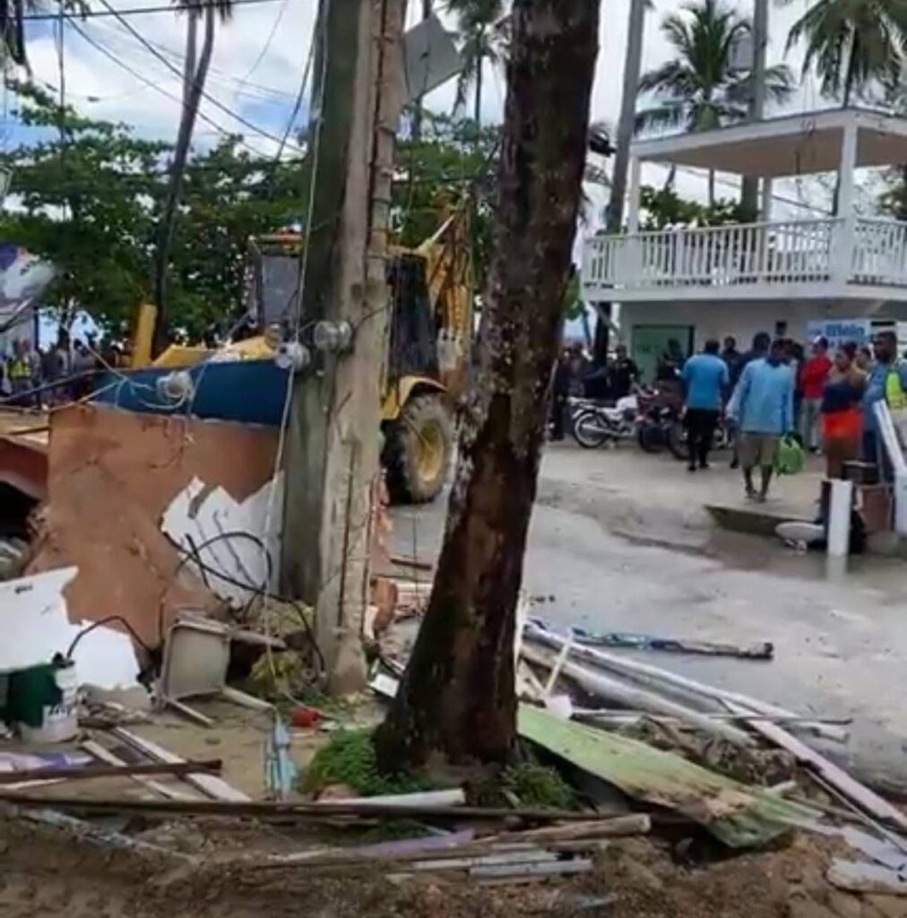 Fuerza Pública ejecuta desalojo en Las Terrenas | 2 | Fuerza Pública ejecuta desalojo en Las Terrenas