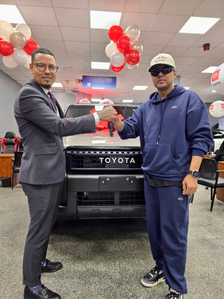 Santiago Matías es el nuevo embajador de Fordham Toyota en NY | 2 | Santiago Matías es el nuevo embajador de Fordham Toyota en NY | De Último Minuto