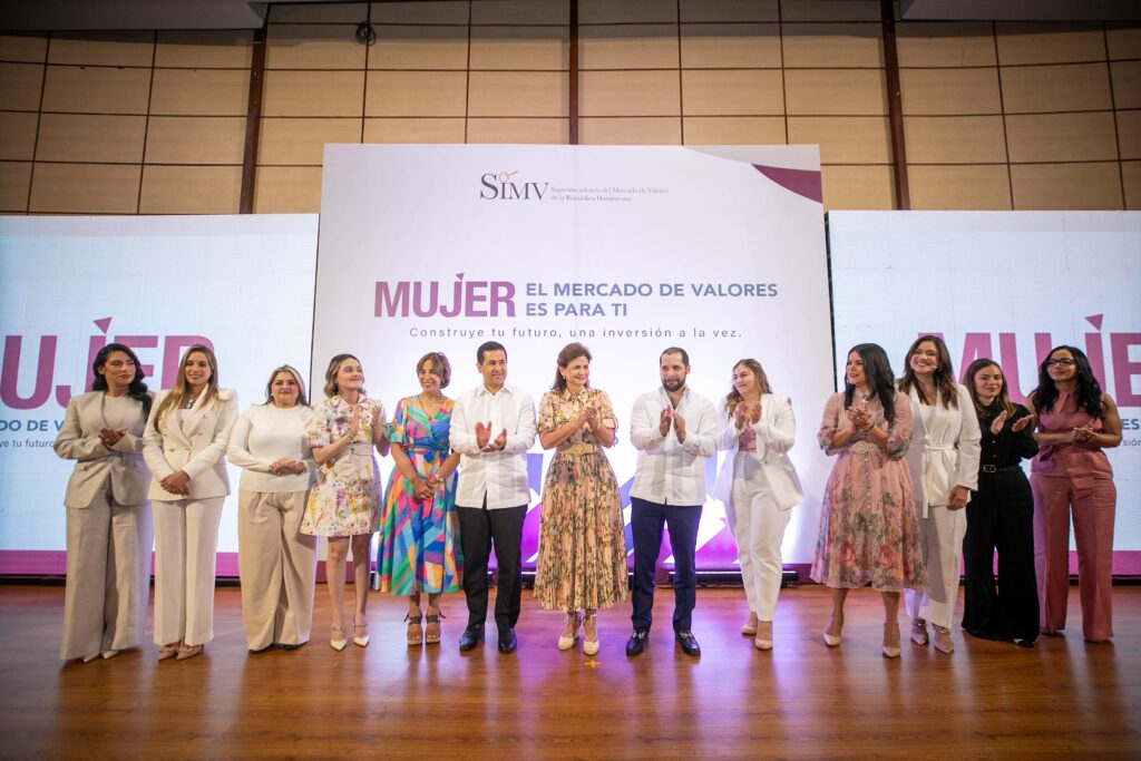 Vicepresidenta Raquel Peña aboga por la inclusión financiera de las mujeres | 2 | Vicepresidenta Raquel Peña aboga por la inclusión financiera de las mujeres | De Último Minuto