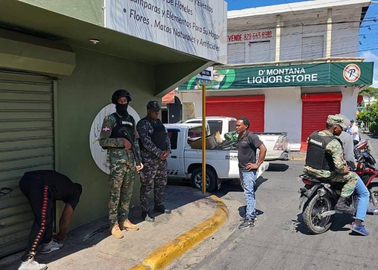 Refuerzan seguridad en Las Terrenas tras protestas y llamado a huelga