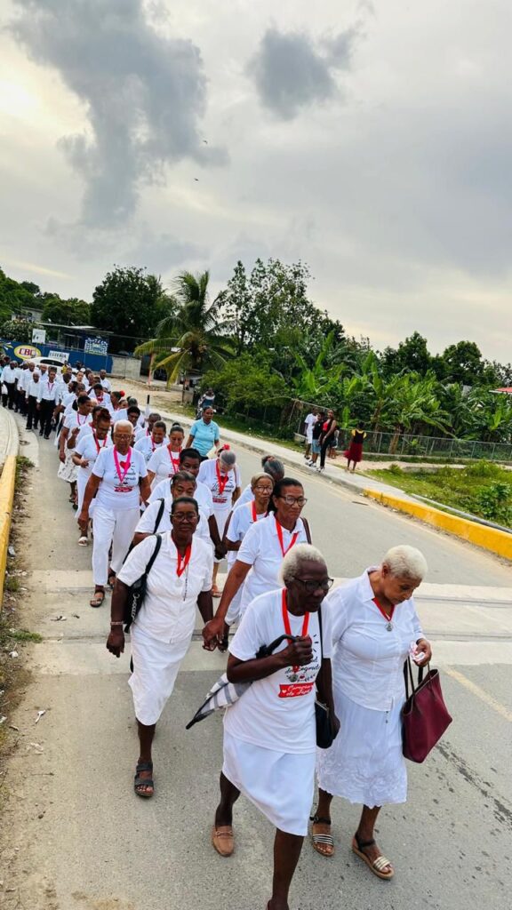 El Limón celebra las Fiestas Patronales del Sagrado Corazón de Jesús | 3 | El Limón celebra las Fiestas Patronales del Sagrado Corazón de Jesús - Noticias de hoy en República Dominicana | De Último Minuto