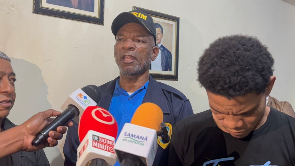 Acusado de homicidio se entrega tras escapar de dotación policial en Samaná | 5 | Acusado de homicidio se entrega tras escapar de dotación policial en Samaná - Noticias de hoy en República Dominicana | De Último Minuto