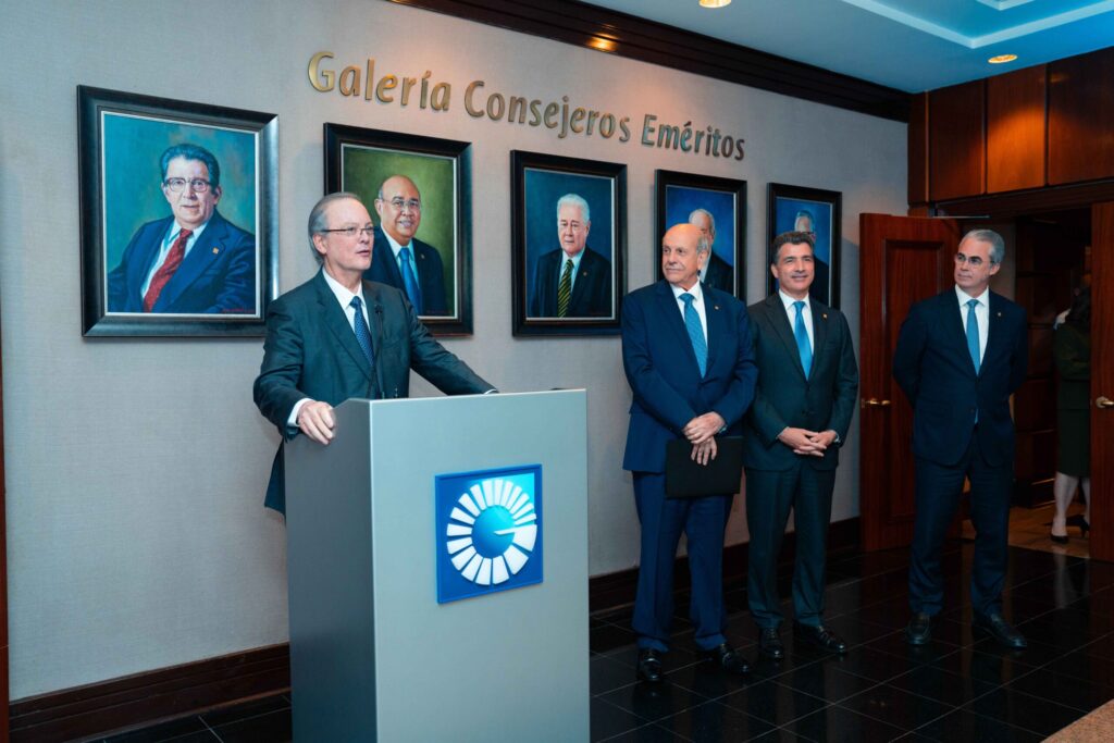 Grupo Popular designa a Marino Espinal como Consejero Emérito en reconocimiento a más de 40 años de servicio | 6 | Grupo Popular designa a Marino Espinal como Consejero Emérito en reconocimiento a más de 40 años de servicio - Noticias de hoy en República Dominicana | De Último Minuto