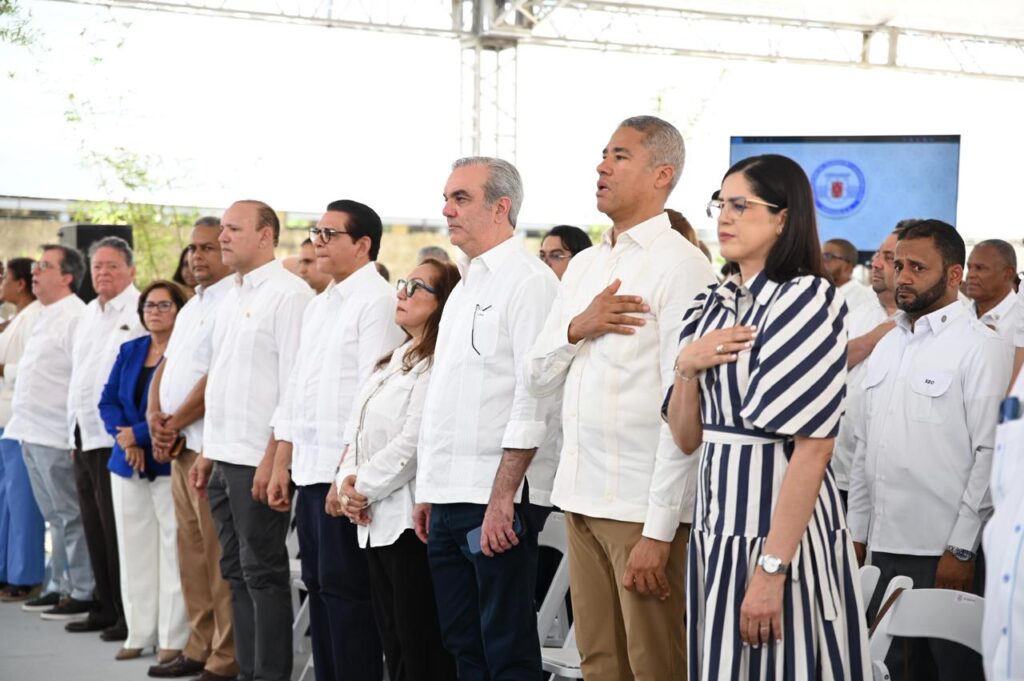 Con una inversión superior a los 160 millones Abinader deja inauguradas obras de agua potable en Santiago | 4 | Con una inversión superior a los 160 millones Abinader deja inauguradas obras de agua potable en Santiago - Noticias de hoy en República Dominicana | De Último Minuto