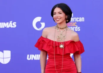 Ángela Aguilar cancela concierto en Colombia por fallas en el escenario y prioriza la seguridad del público