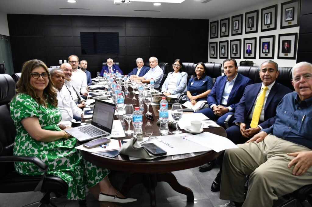 Equipos de LIDOM reeligieron por unanimidad a Vitelio Mejía Ortiz como presidente - Noticias de hoy en República Dominicana | De Último Minuto