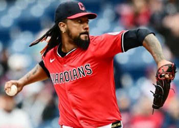 Guardianes escuchan ofertas por Emmanuel Clase