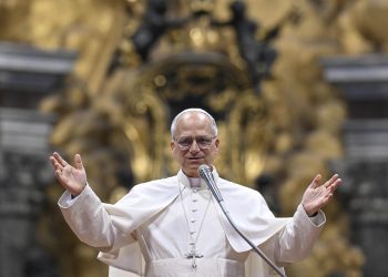 Encontrar un suvenir de León XIV, una misión imposible