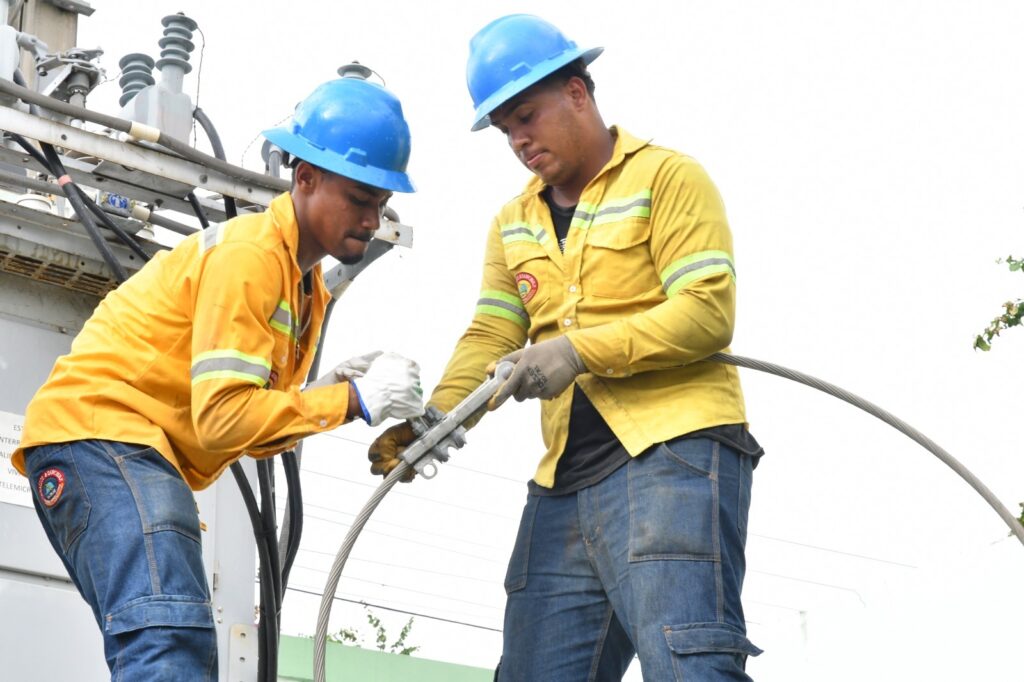 Edeeste descargará Circuito EBRI05 que impactará positivamente más de 12 mil clientes en SDE | 3 | Edeeste descargará Circuito EBRI05 que impactará positivamente más de 12 mil clientes en SDE - Noticias de hoy en República Dominicana | De Último Minuto