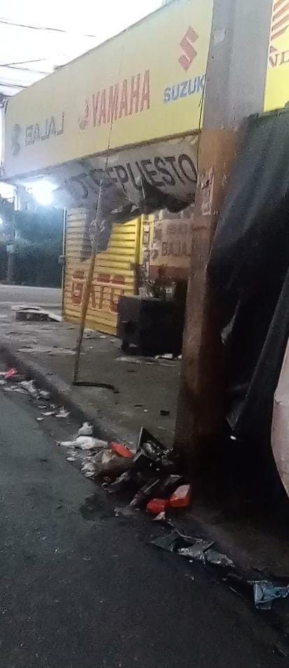 Residentes en Las Palmas de Herrera denuncian contaminación por talleres mecánicos - Noticias de hoy en República Dominicana | De Último Minuto
