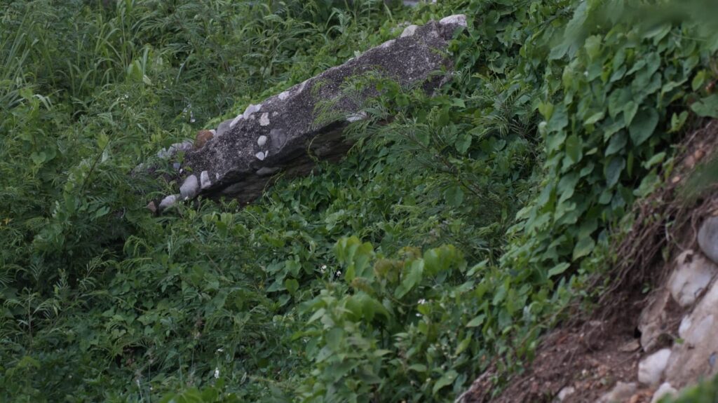 Residentes en Santa Clara, Manoguayabo, temen ocurra tragedia tras colapso de calle hace 6 años - Noticias de hoy en República Dominicana | De Último Minuto