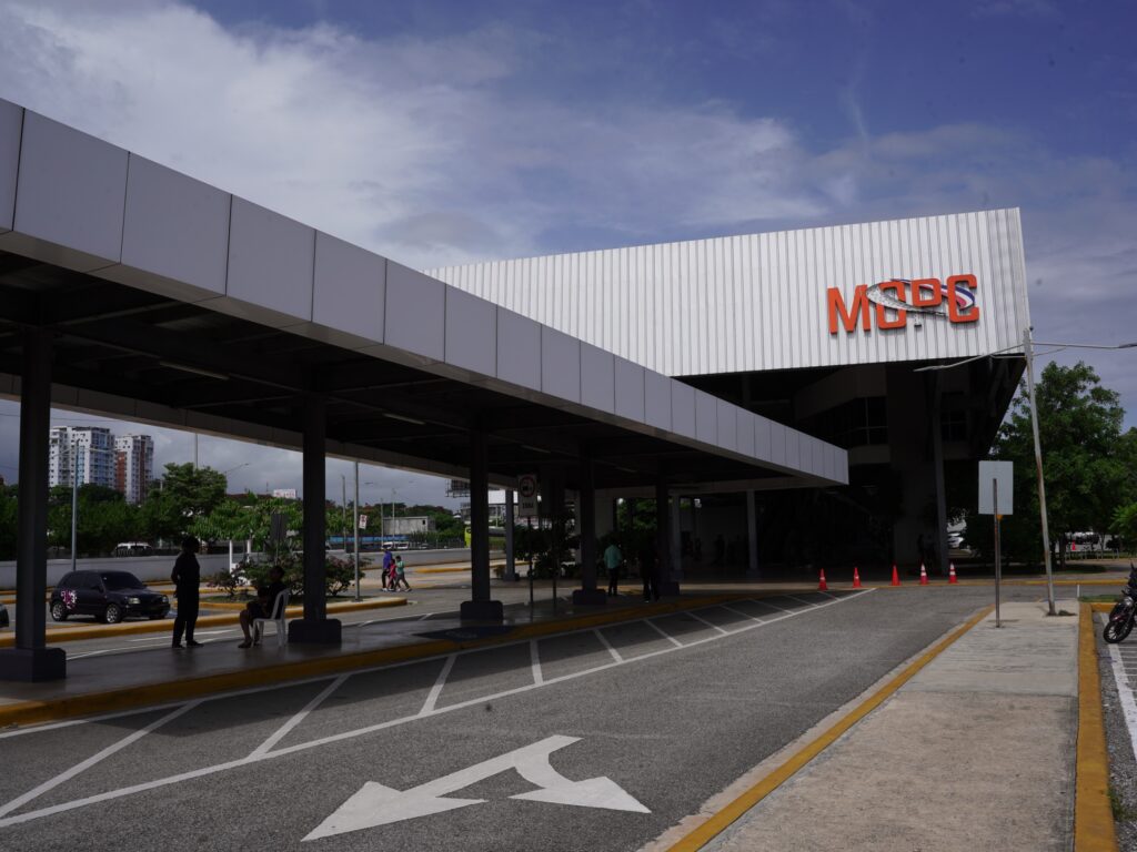 Autoridades supervisan funcionamiento de nueva Escuela de Bellas Artes en SDE - Noticias de hoy en República Dominicana | De Último Minuto
