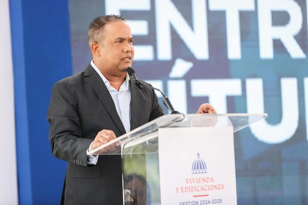 Vicepresidenta Raquel Peña entrega títulos definitivos en Villa Liberación, Bonao | 5 | Vicepresidenta Raquel Peña entrega títulos definitivos en Villa Liberación, Bonao - Noticias de hoy en República Dominicana | De Último Minuto