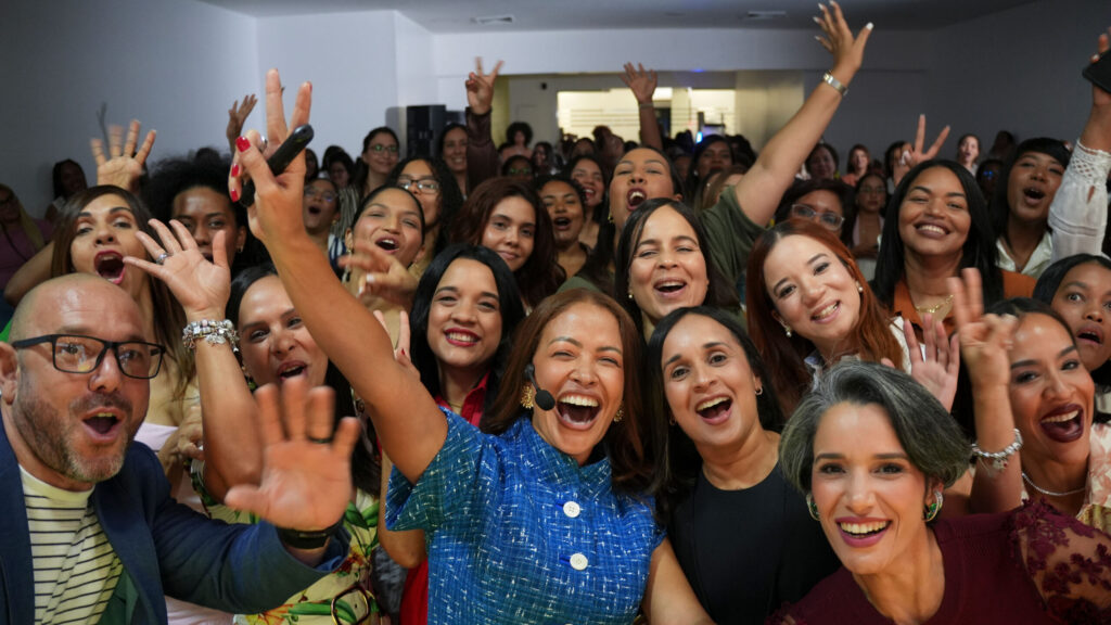 Conferencia “Si no te llega la oportunidad, créala”, reúne a 200 mujeres dominicanas | 4 | Conferencia “Si no te llega la oportunidad, créala”, reúne a 200 mujeres dominicanas - Noticias de hoy en República Dominicana | De Último Minuto