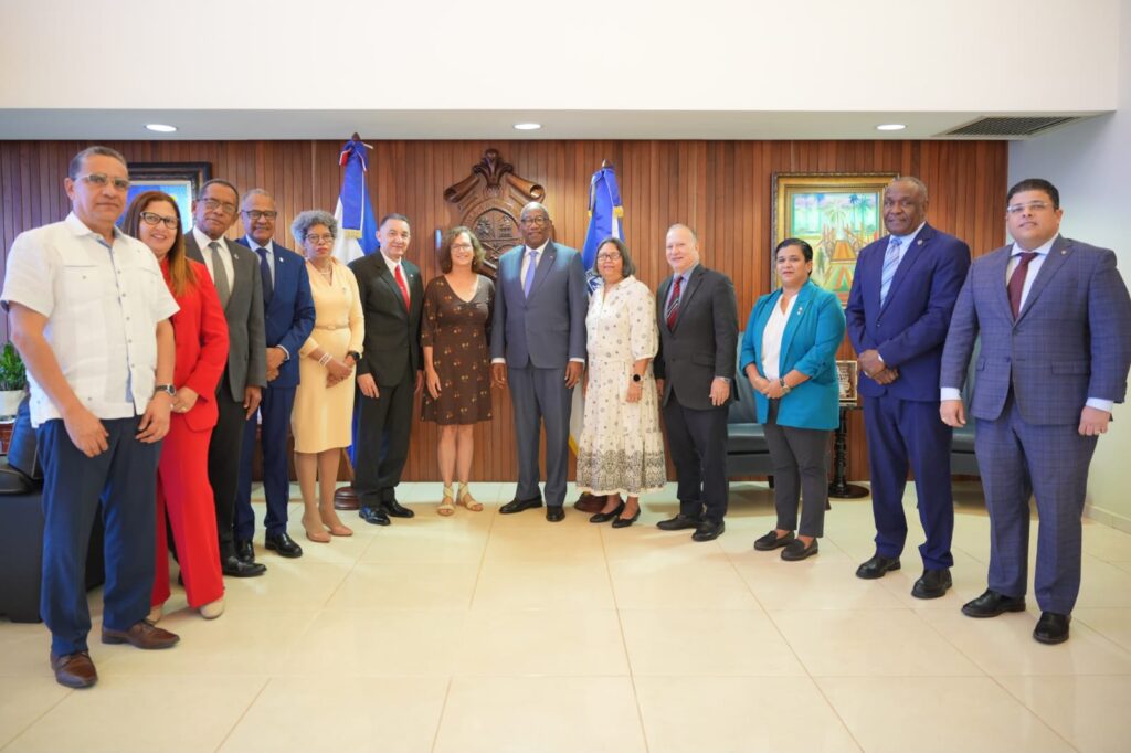 UASD suscribe acuerdo con la University of Massachusetts Amherst | 4 | UASD suscribe acuerdo con la University of Massachusetts Amherst - Noticias de hoy en República Dominicana | De Último Minuto