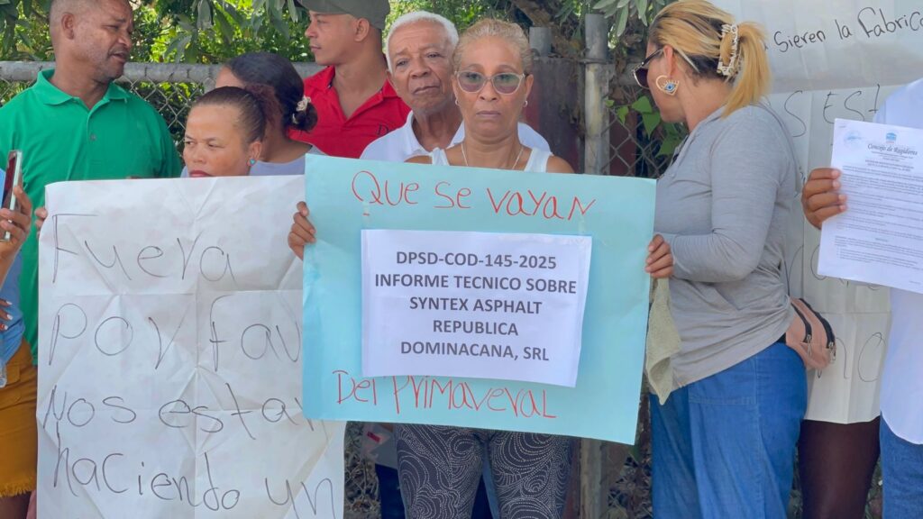 Comunitarios exigen cierre de planta de asfalto en Hato Nuevo | 3 | Comunitarios exigen cierre de planta de asfalto en Hato Nuevo - Noticias de hoy en República Dominicana | De Último Minuto