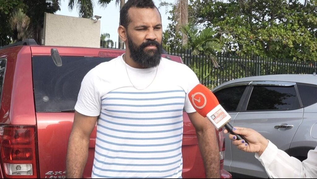Ciudadanos a favor y en contra de la intervención en el Jardín Botánico | 4 | Ciudadanos a favor y en contra de la intervención en el Jardín Botánico - Noticias de hoy en República Dominicana | De Último Minuto