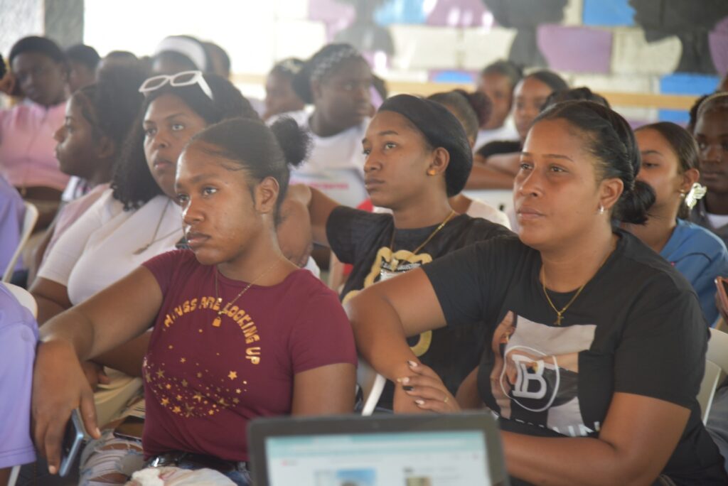 Mujeres afro de la Región Enriquillo lanzan el proyecto FAME | 4 | Mujeres afro de la Región Enriquillo lanzan el proyecto FAME - Noticias de hoy en República Dominicana | De Último Minuto