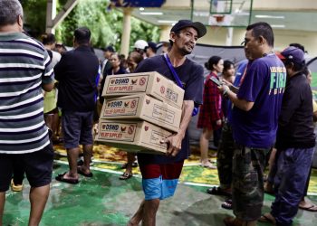 Dos nuevos ciclones traen fuertes lluvias a Filipinas tras 12 muertos y miles de evacuados