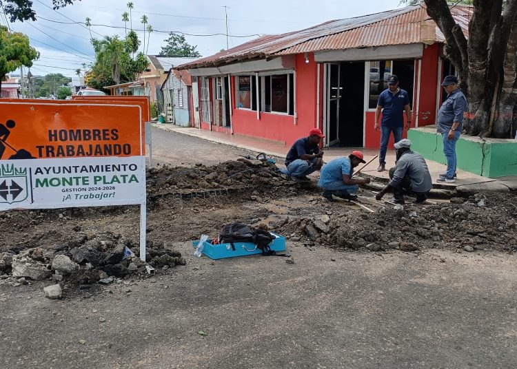 Alcaldía de Monte Plata continúa intervenciones para mejorar la movilidad urbana