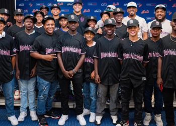 Juan Soto recibe al equipo Sub-12 de RD y les dedica jonrón en emotiva jornada en Nueva York