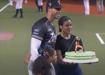 Steven Moya abandona Juego de Estrellas en Taiwán tras enterarse del fallecimiento de su esposa